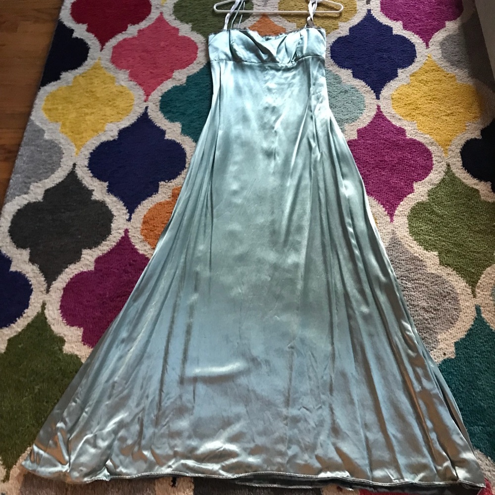 Alfred angelo slinky sage green charmeuse dress 6?